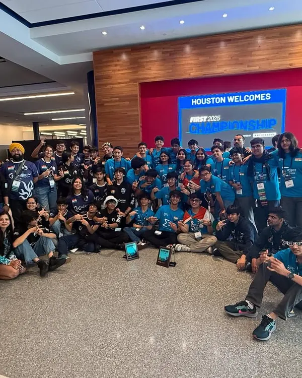A moment of immense pride at the FIRST World Championship 2025 in Houston. Both our teams won awards, achieving a 100% success rate on the global stage and showcasing the excellence of our training.