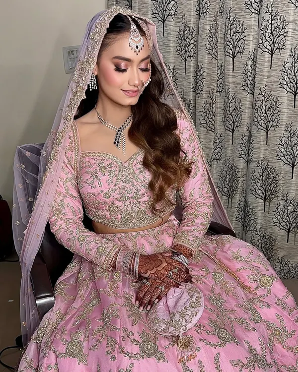 My bride Ayesha looking like a dream in this pink lehenga for her engagement. The makeup was soft, romantic, and perfectly matched her outfit.