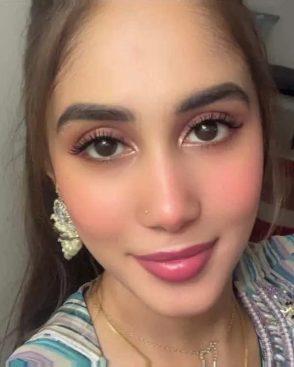 This is what I mean by subtle glam. Our stunning client is wearing a Classic lash set that looks so soft and natural, it’s giving major "I woke up like this" energy. It’s the perfect enhancement to her natural beauty.
