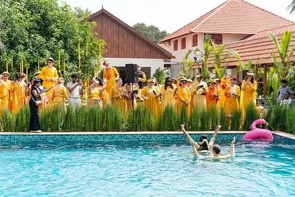 This was not your average Haldi. For this couple, we ended the ceremony with a splash as they jumped into the pool, cheered on by their 45 guests. It was a perfect moment of spontaneous joy.