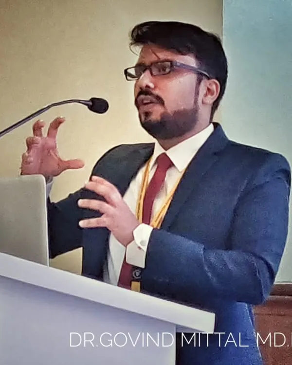 A throwback to my presentation at Dermacon 2019. Presenting my work and research to my peers is a vital part of contributing to the medical community and staying at the forefront of dermatological science.