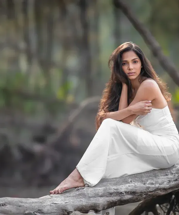A dreamy, editorial-style portrait taken in a forest setting. This kind of shoot is perfect for anyone wanting to create something artistic and out of the ordinary.