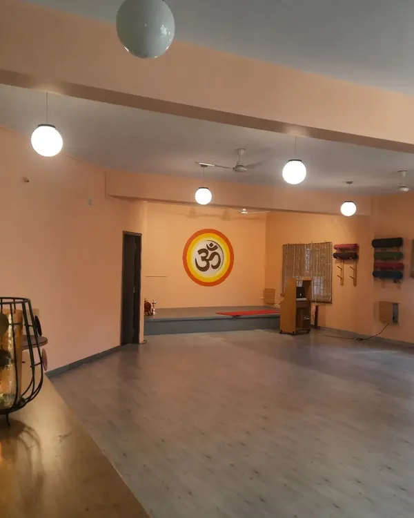 Welcome to my Swasth Arogya Nilaya, an abode of health and wellness. I designed the Yeshwanthpur studio to be a calm, clean, and welcoming space where you can feel safe and supported as you focus on your healing journey.