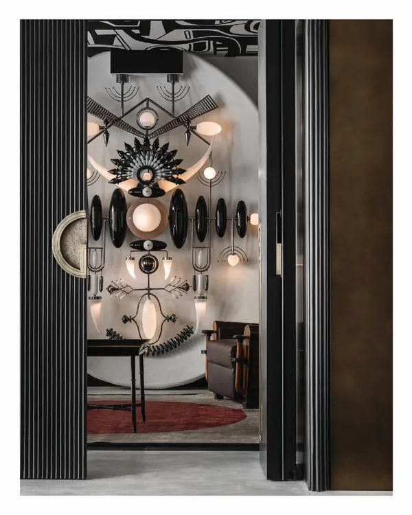 This is the pièce de résistance of the Aria project. We designed the space around this majestic Totem light installation, creating a focal point that is both a source of light and a piece of sculptural art. The fluted sliding doors open to reveal this dramatic centerpiece.