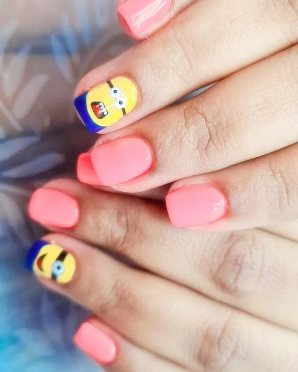 Bello! This fun and playful set features the lovable Minions on a background of bright, cheerful pink.