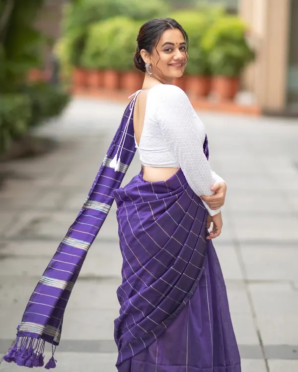 I styled Spruha Varad in this beautiful purple and silver cotton saree. The look is modern and fresh, pairing the traditional drape with a chic full-sleeve white blouse.