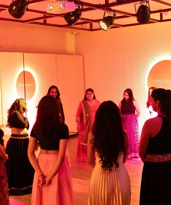 A moment from one of my all-women workshops in Delhi. I focus on creating a safe and empowering space where every woman can connect with her body and express herself freely through movement.