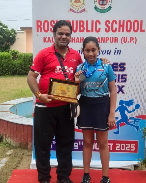 A proud moment at the CBSE Tournament. Our player Sragvi Mainde won a Silver Medal in the individual category and qualified for the CBSE Nationals.