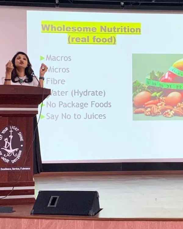 Addressing college students at Jyoti Niwas, Bengaluru, on the principles of wholesome nutrition. My talks emphasize real food over packaged goods and juices, providing a clear roadmap for healthy eating.
