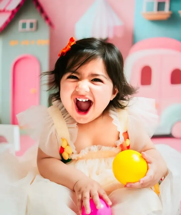 This is the kind of pure, unfiltered joy I live to capture. It’s in these loud, happy laughs that you’ll find the real memories of their childhood. This is what turning one feels like.