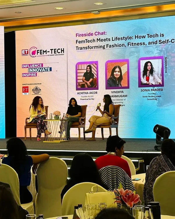 Moderating a fireside chat at the ET Fem-Tech Summit on how technology is transforming fashion and self-care. It was a privilege to guide the conversation with leaders from Myntra and Proactive for Her, exploring the future of personal development.