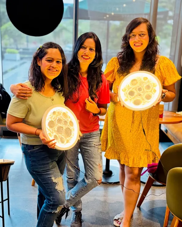 Three friends, three beautiful, glowing moon lamps. Each one is unique, reflecting the personality of its creator. A perfect girls' day out activity.