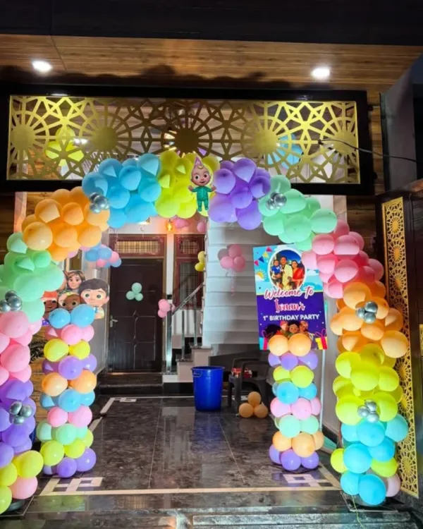 Make a grand statement with a themed entrance arch for your child's birthday party. This colorful Cocomelon balloon arch creates an exciting welcome for guests as they arrive at the celebration.