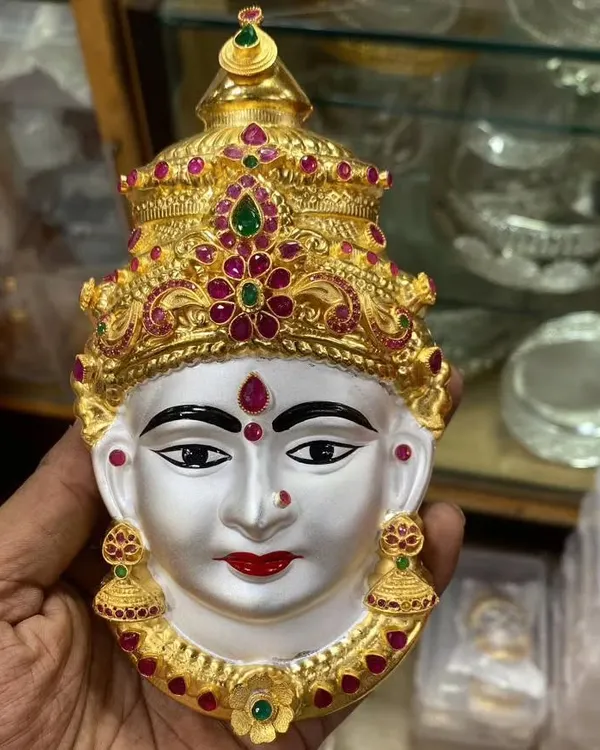 This is my beautiful matt-finished Lakshmi Devi face, a piece very close to my heart. The craftsmanship highlights the serene expression of the goddess, making it a perfect centerpiece for your Varamahalakshmi pooja or as a permanent auspicious wall hanging.