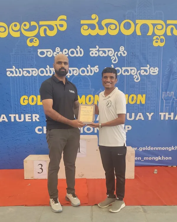 A moment of recognition for our school and coaches at the Golden Mongkhon Muay Thai Championship. Coach Vinod is seen here receiving a memento for his outstanding contribution in mentoring our fighters for the national event.