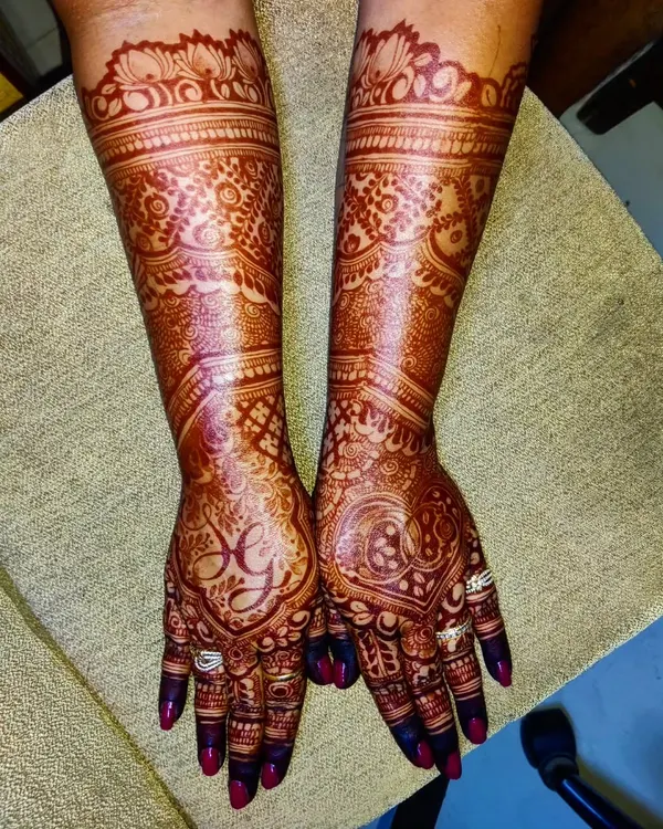 This is the rich, dark stain from my natural henna paste after 48 hours. You can see how the intricate details of the design are still sharp and clear.
