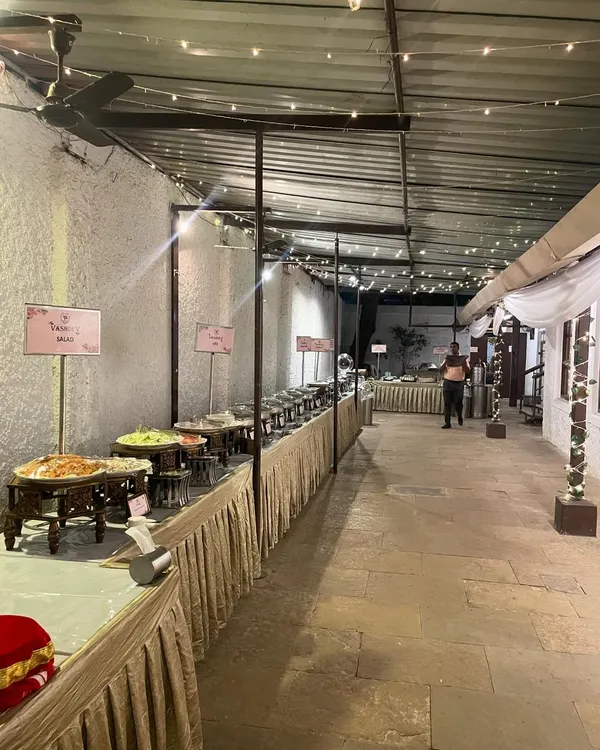 A look at our extensive buffet setup for a weekend event at Pioneer Hall in Bandra. We can transform any venue with our elegant serving ware and a delicious spread that caters to all tastes.