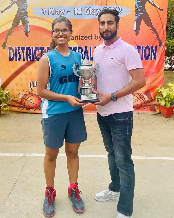 Celebrating our student Sonali Kumari, who secured a Silver Medal at the 21st Youth UP State Basketball Championship. Her hard work and dedication are an inspiration to us all.