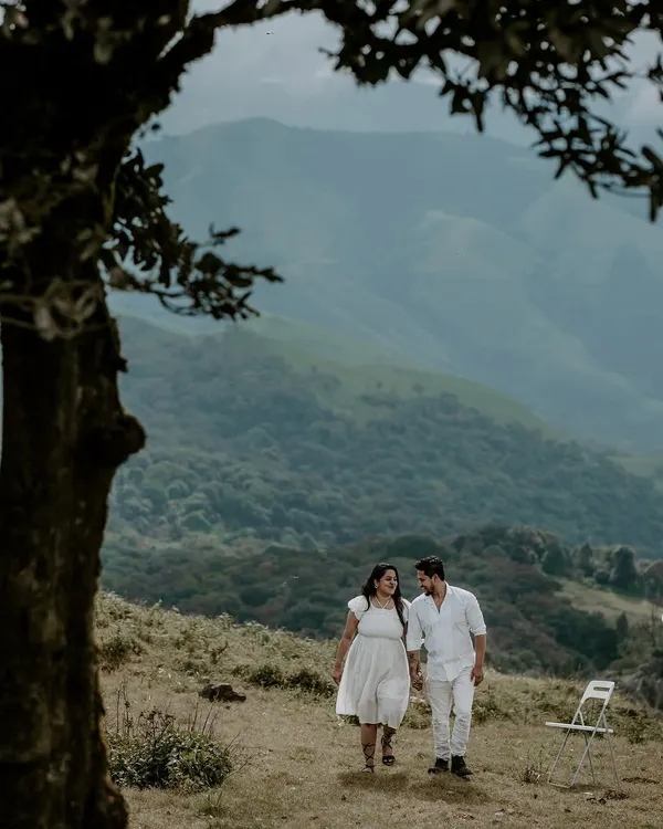 A romantic walk through the rolling hills. We use the vastness of nature to create a sense of intimacy and adventure in our pre-wedding photography.