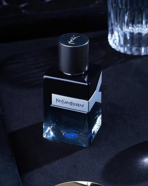 When I shot this YSL perfume, I knew I had to convey everything about the scent through photography. The moody, dark setting with a hint of blue light gives it a mysterious and masculine feel.