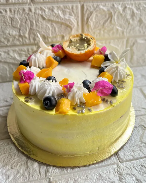 Introducing our new Mango Passion Cake! This tropical delight is bursting with the flavors of fresh mango and tangy passionfruit, perfect for a summer celebration.
