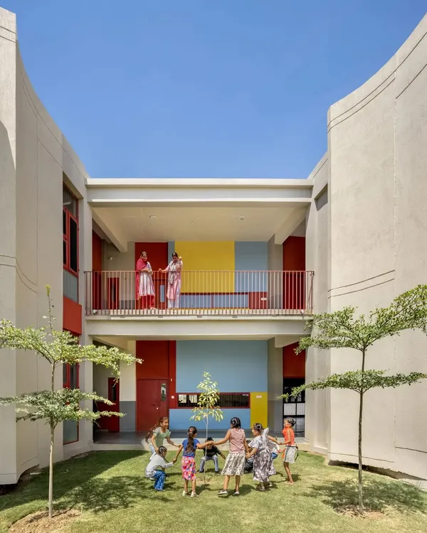 This is what we mean by making spaces that feel good. Here at the St. Martha Bethany Vidyalaya school in Punjab, we created a sheltered courtyard that becomes a safe and joyful place for kids to play and learn, protected from the harsh climate.