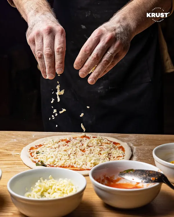 Tired of burnt crusts? Transform into a Pizza Master at our Pizza Palate Perfection workshop. Learn the secrets to flawless crusts and toppings.