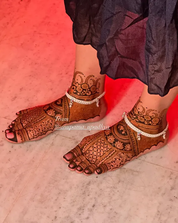 The original, my style of bridal mehandi for the feet. This design is intricate and dense, perfectly complementing the bride's hands and completing her traditional look.