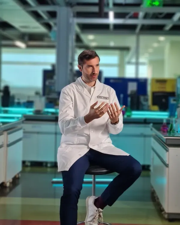 It was an honor to do the makeup for the head of skin development at L'Oreal's Research and Innovation Centre. For this corporate shoot, the goal was a natural, professional look that was camera-ready.