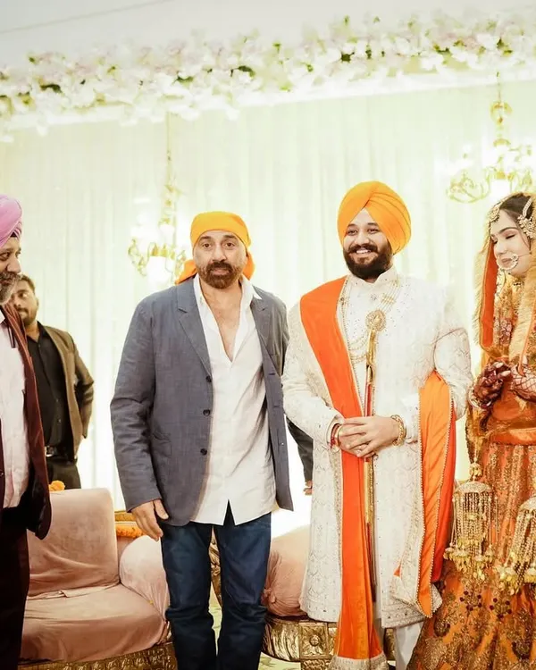 It was a pleasure to capture this wedding, which was graced by the presence of actor Sunny Deol. I am experienced in photographing events with celebrity guests.