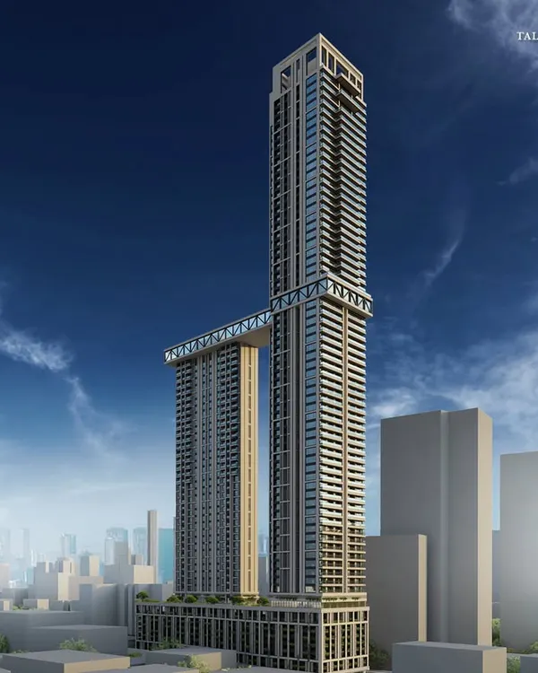We sculpted this South Mumbai residence as an urban paradise, where two towers are connected by a sweeping Sky Deck. This elevated oasis offers panoramic views of the city and the Arabian Sea, seamlessly blending active living with luxurious leisure high above the urban landscape.
