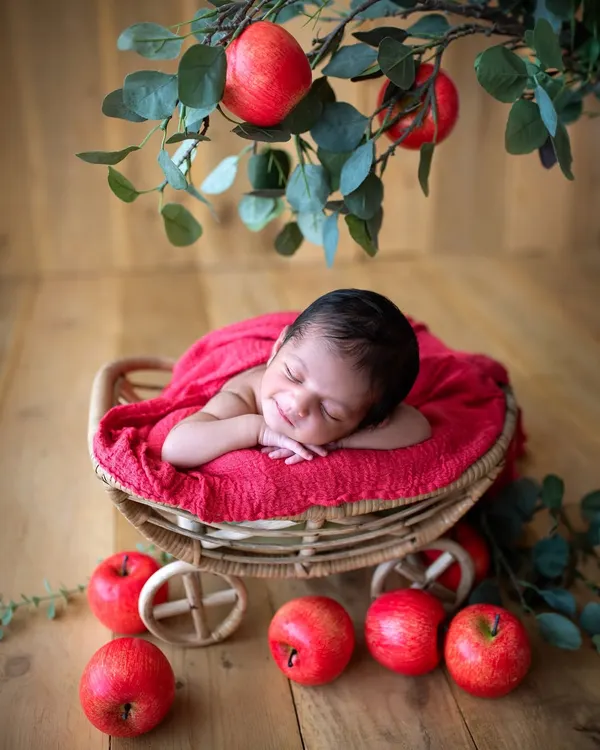 This is a final image from one of my recent workshops, shot by a student. You will learn how to create beautifully styled setups like this apple cart theme and leave with portfolio-ready images.