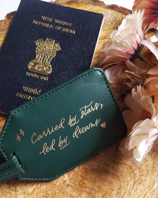 Personalization is at the heart of what we do. This premium leather luggage tag features hot foiled calligraphy, adding a touch of artistry and character that makes for a truly unique and luxurious travel accessory or gift.