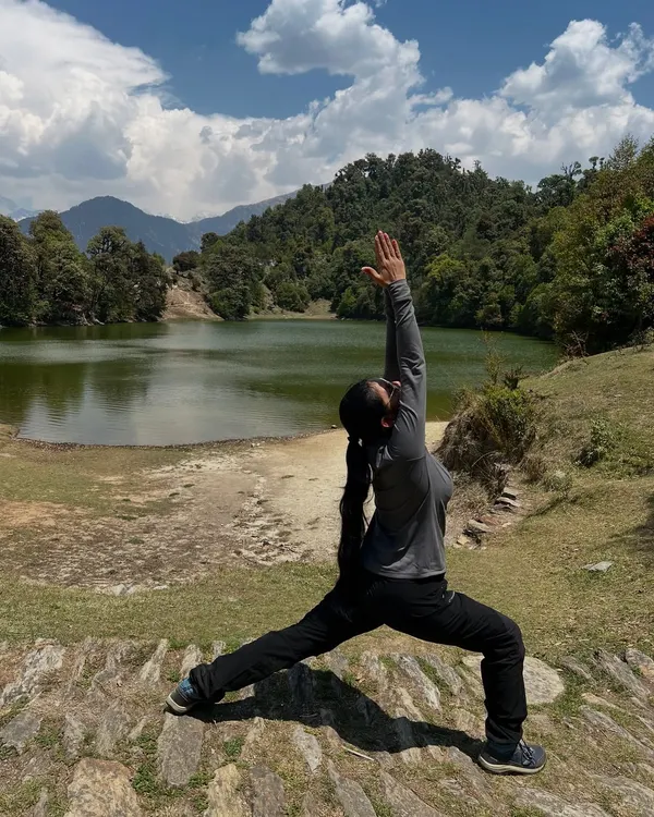 Breathing in the mountain air with a powerful Virabhadrasana I (Warrior I) pose. Every mountain is a reminder of strength, stillness, and the beauty of surrender.