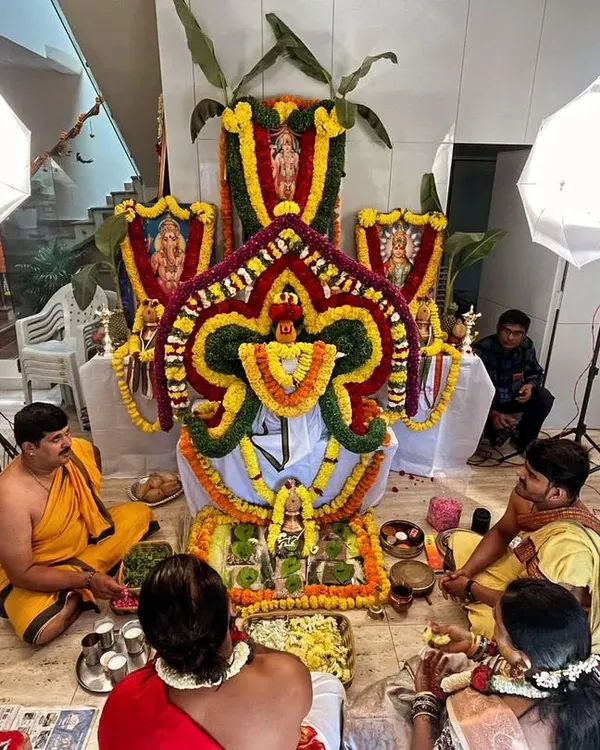 Here you can see a Vastu Shanti pooja I am conducting for a client's new home. This sacred ceremony is essential for purifying a space, removing any existing Vastu doshas, and inviting the blessings of peace and prosperity from deities like Lord Vishnu and Lakshmi Ganapathi.