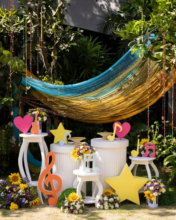 (Hero Media) This is where magic takes root. For this special birthday, we built a musical garden of joy, a world where handcrafted bells chimed with laughter and vibrant colors danced in the sunlight. It’s more than decor; it’s a story waiting to be felt.