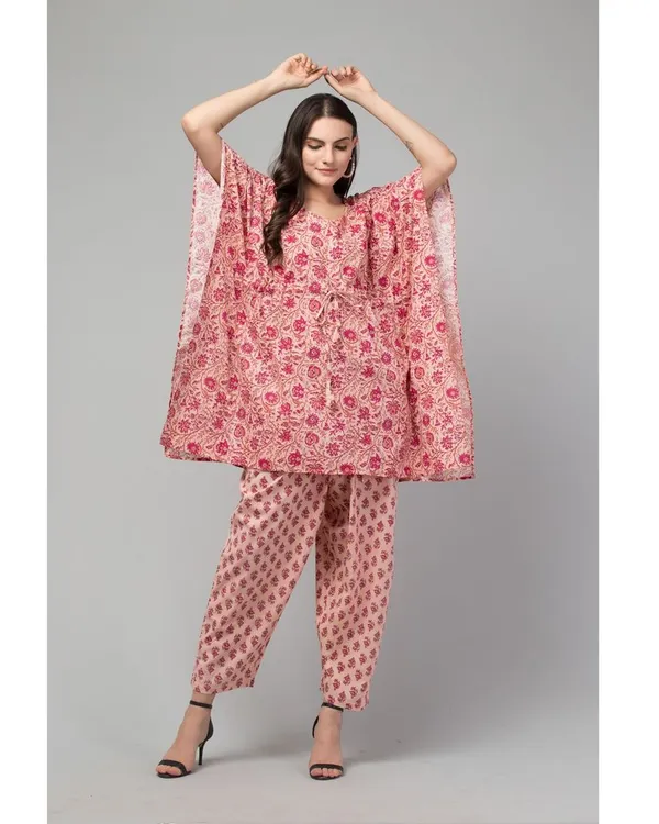 This is the kind of clean, professional model photography that makes a product stand out online. We shot this vibrant kaftan co-ord set in our studio, focusing on perfect lighting and a natural pose to highlight the apparel's flow and fit for e-commerce listings.