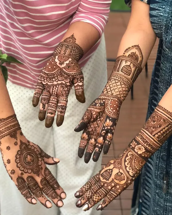 Mehendi party for the bride tribe. Here are a few different styles I did for the bridesmaids, each one unique.