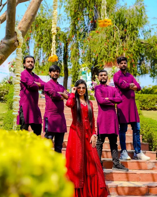 Posing with my talented band at a Maayra event at the ITC Mughal in Agra. We love coordinating our outfits and bringing a professional and vibrant energy to every destination event.