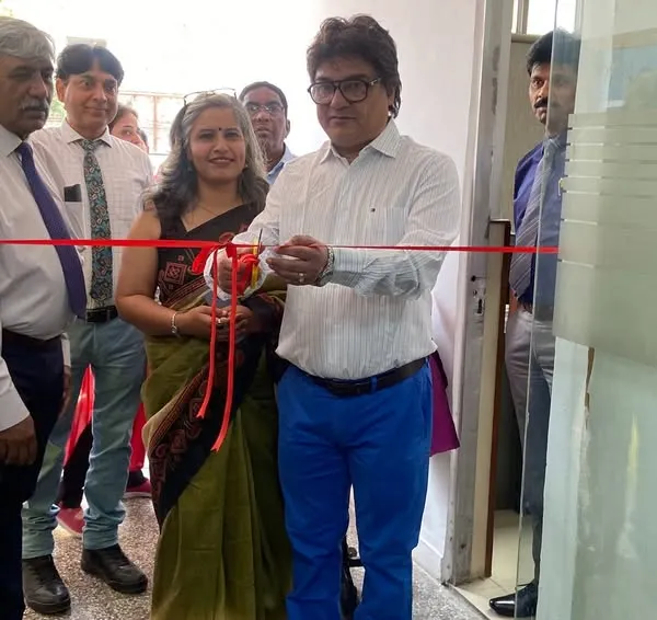 The ribbon-cutting ceremony for our end-of-semester exhibition, where students from all design disciplines showcase their best work to faculty and guests.