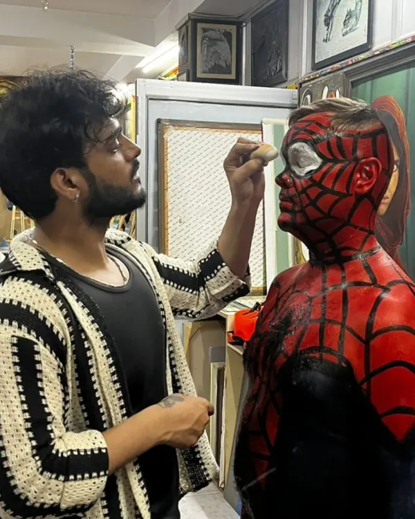 Art can be on any canvas, including the human body. Here's a fun and creative Spiderman body painting session happening at our studio.