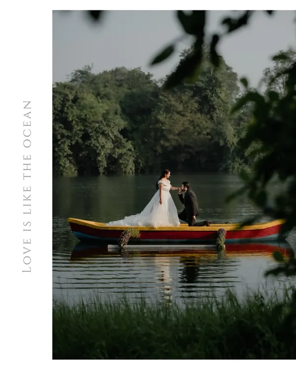 A romantic pre-wedding shot of the groom-to-be proposing in a boat on a calm lake. I aim for fairytale moments like this that you will cherish forever.