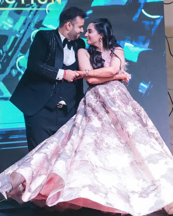 This is the moment every couple dreams of. I help create that magical first dance, choreographing a routine that feels as natural as your love for each other, making for a perfect wedding sangeet memory.