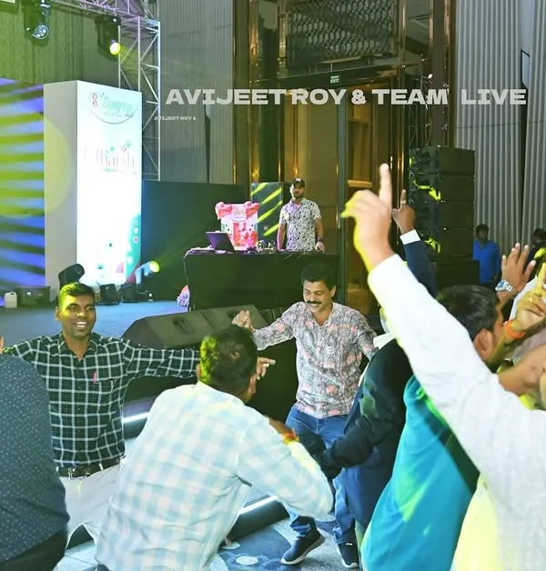 Getting the employees to leave their desks and hit the dance floor at a corporate event. This is what I call a successful party!