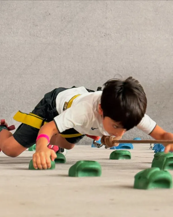 Even our youngest climbers can get horizontal! This traverse wall is a great way for kids to practice their moves close to the ground.