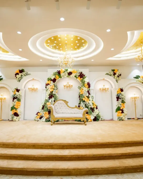 This is the kind of grand, premium stage decoration I can get for you in Vashi, Navi Mumbai. This beautiful setup is in a budget-friendly pure veg banquet hall that can host up to 700 guests, and I have a special offer on it right now.