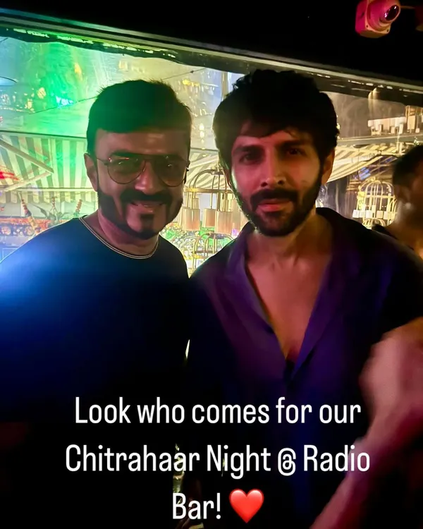 Look who dropped by for our Chitrahaar Night at Radio Bar. It was great to see Kartik Aaryan enjoying the retro tunes.