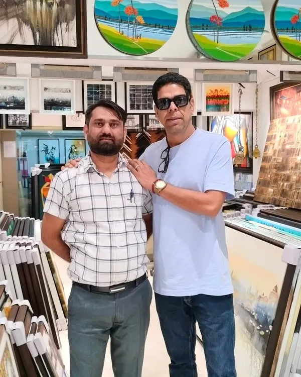 We were delighted to welcome renowned actor Murli Sharma to our gallery. It is always a pleasure to assist discerning clients like him who have a deep appreciation for art.