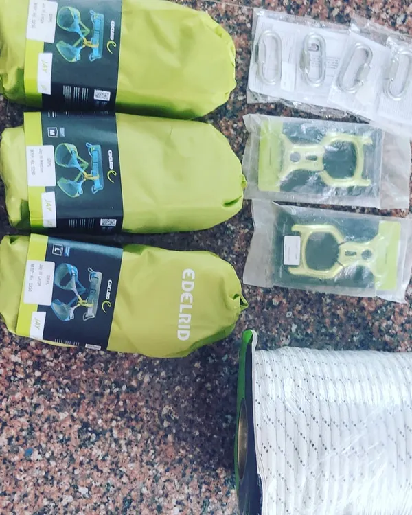 Unpacking brand new gear from Edelrid. I only use top-quality, German-engineered equipment, from ropes and harnesses to descenders. Your safety depends on it.