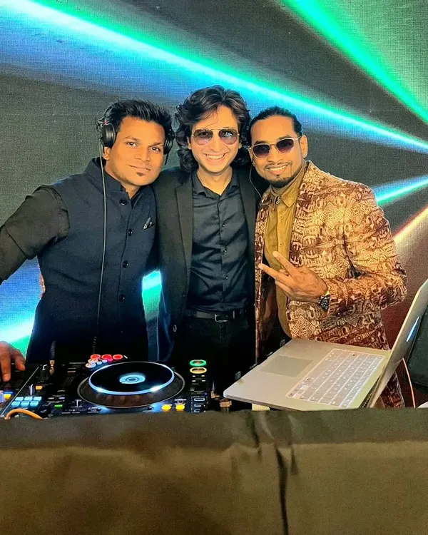 The T-Team ready to rock the party. Bringing multiple artists together, like DJs and percussionists, creates an unbeatable live vibe.